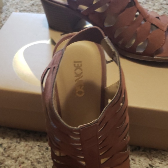 Shoes - Picture 2 of 3